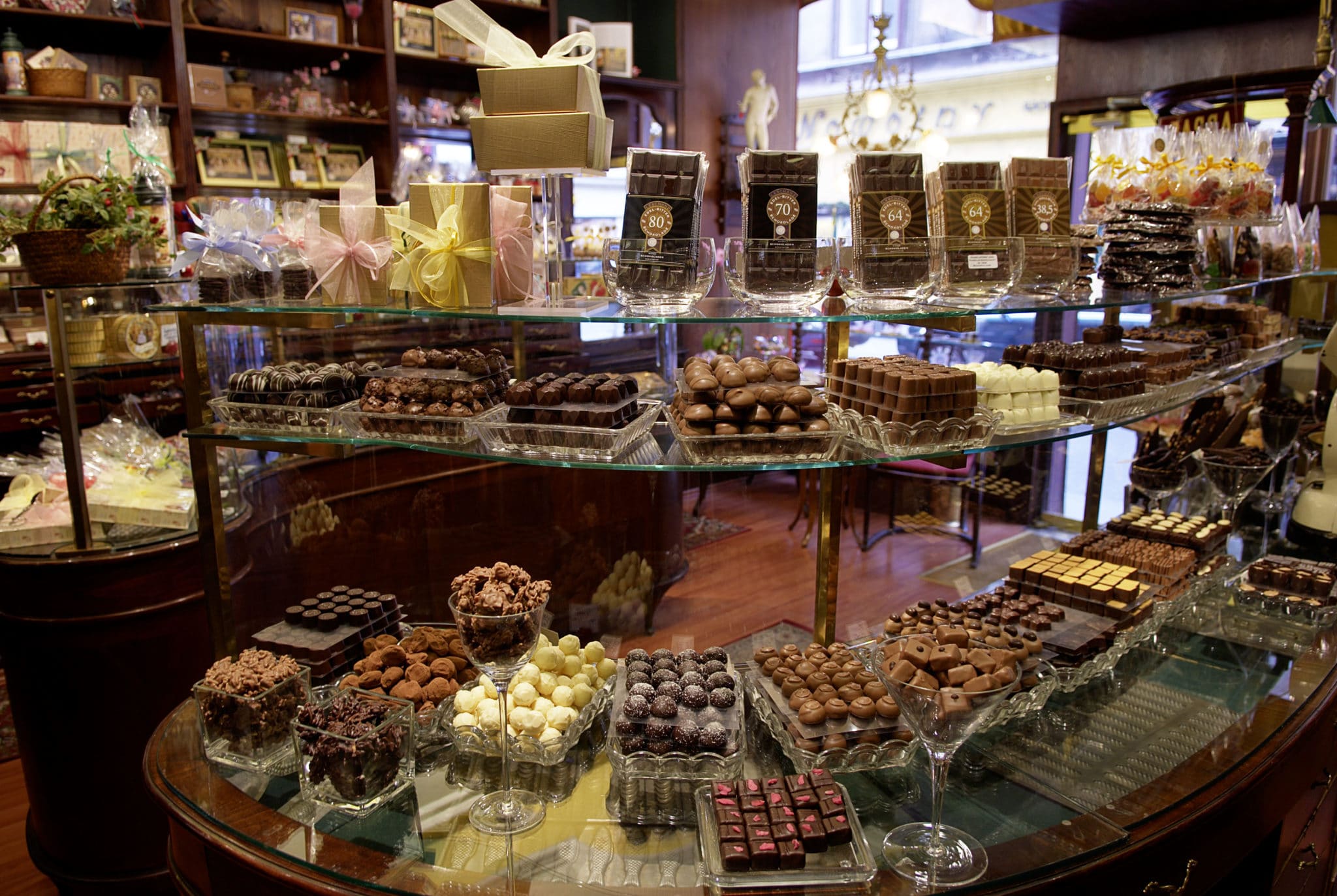 Leschanz • Wiener Schokolade König • Handgefertigte Edel-Schokolade